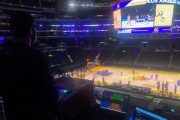开云体育入口-空场比赛谁给球员们加油欢呼？走近NBA的“气氛组”